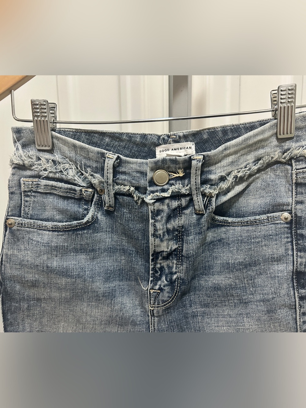 Good American Good Waist Extreme Deep V Distressed Skinny Jeans 2 / 26 GWEDV75T